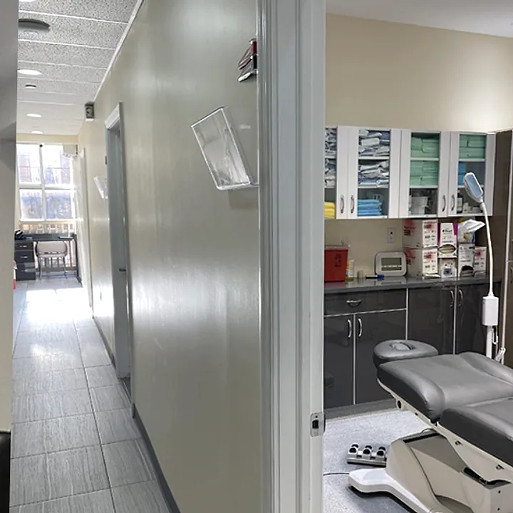 Lobby - Goals Aesthetics & Plastic Surgery – Bronx